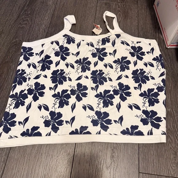 Fashion Bug (new) tank tops - Picture 2 of 3